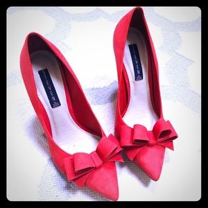 Coral suede STEVEN by Steve Madden pumps with bow